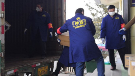 口罩手套皆医用 | 2121非凡之家捐赠物资首批抵孝感